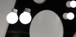 lampada led sospesa di design a luce diffusa