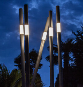 Pali-per-illuminazione-esterna-Lucciola-di-Brillamenti