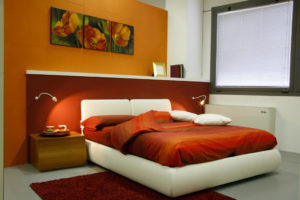 Illuminare la camera da letto matrimoniale