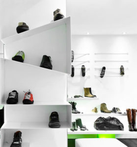 Iluminazione negozio scarpe